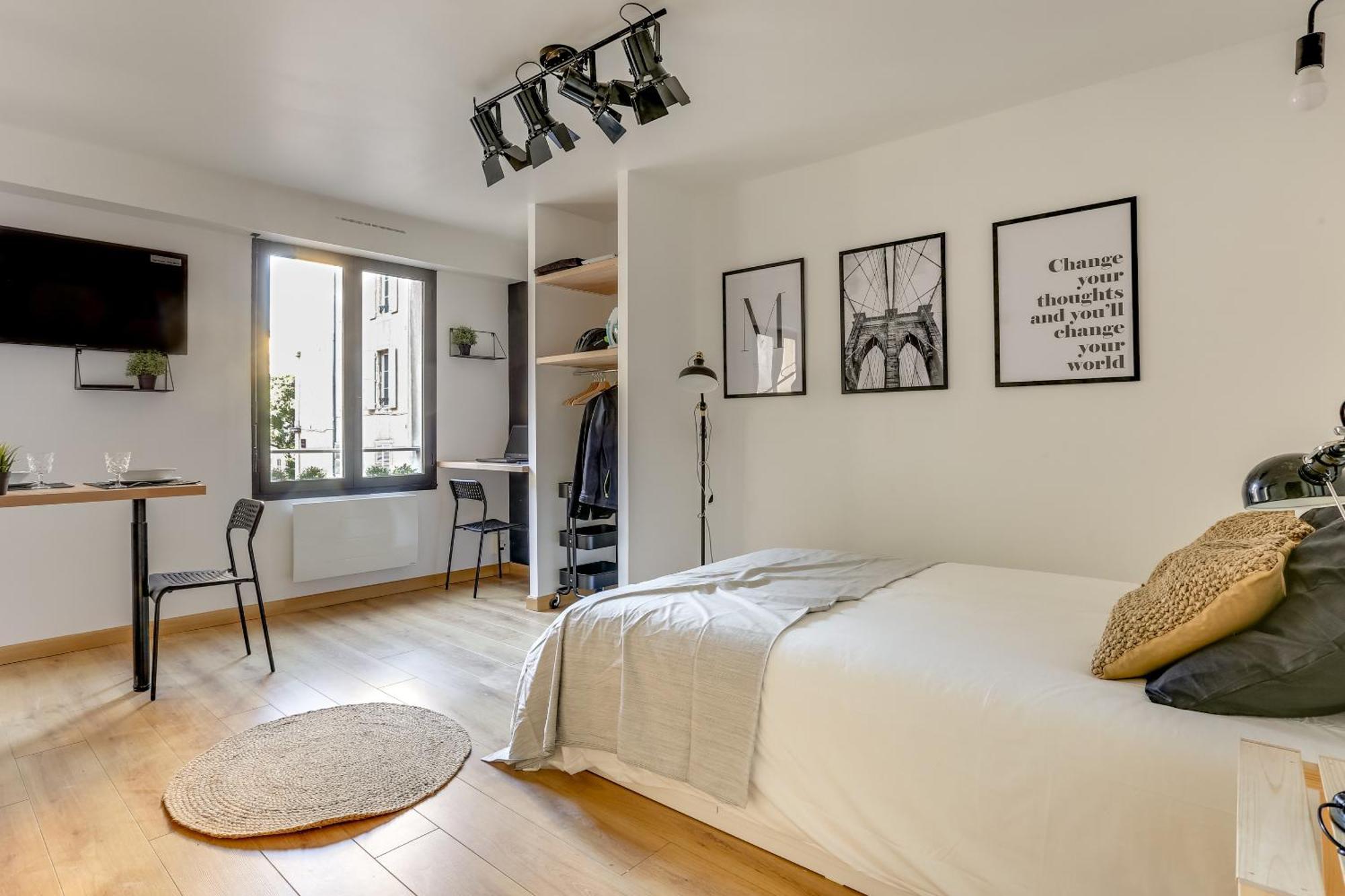 Suites Independantes Toutes Equipees Leopold Ou Carnot Nancy Eksteriør bilde